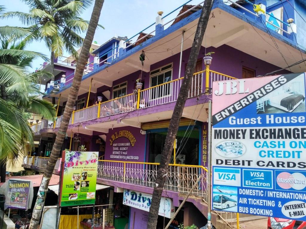Jbl Guest house